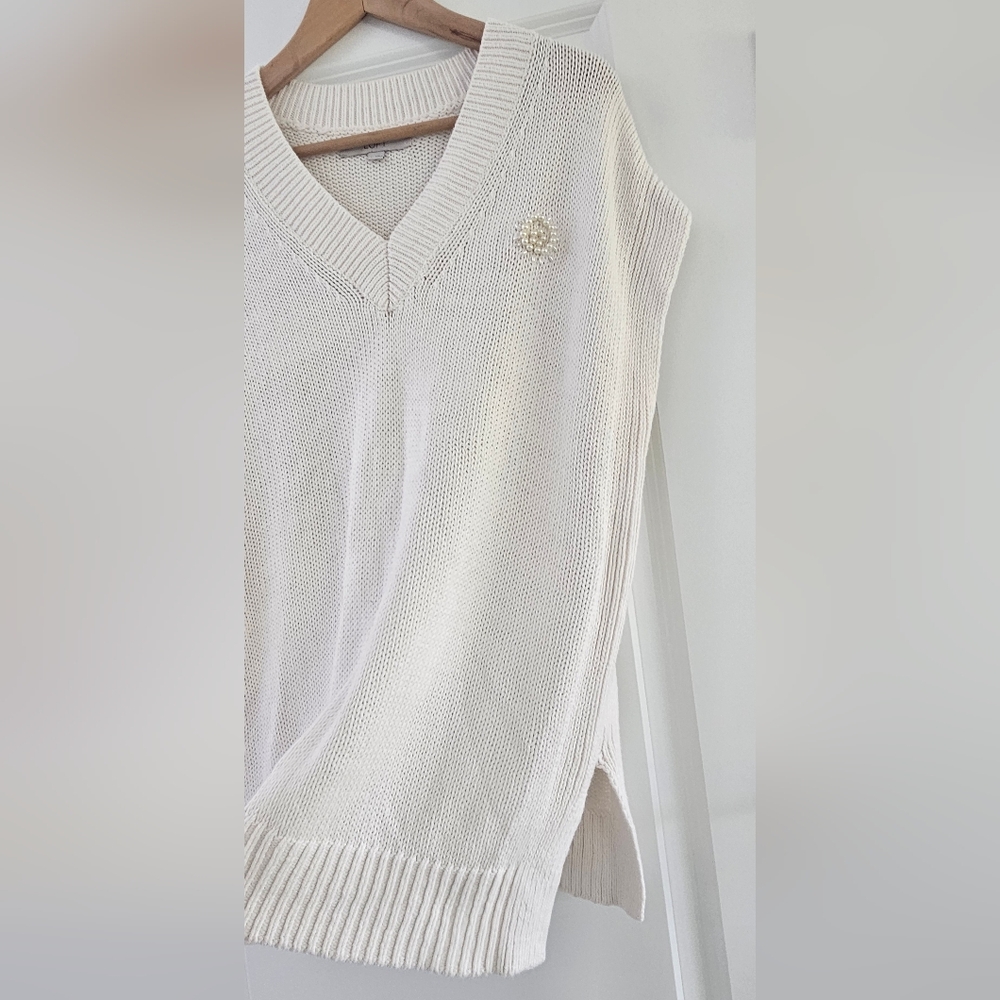 LOFT white Ivory loose knit Sweater Vest faux pearl floral embellished Size L - Picture 6 of 12